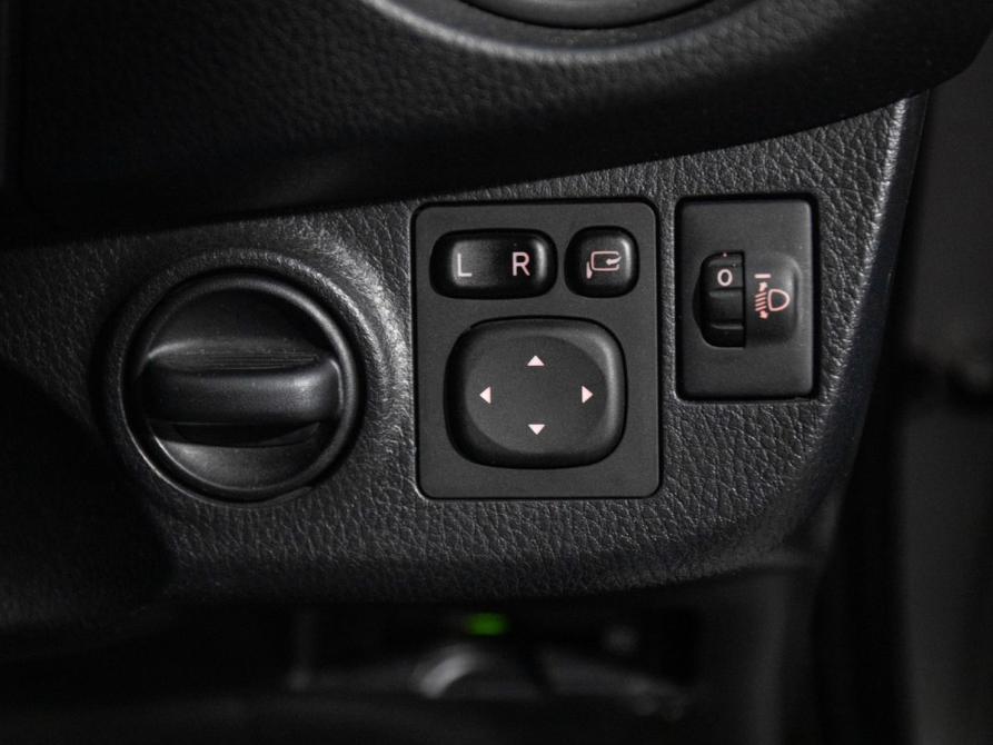 Toyota Vitz III (XP130) Рестайлинг 2 Иркутск  - изображение 19