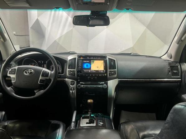 Toyota Land Cruiser 200 Series Рестайлинг 1 с пробегом 2012 года, цена 3 000 000 рублей, 550000 км, внедорожник, Автокод Объявления
