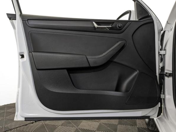 Skoda Rapid I Рестайлинг с пробегом 2019 года, цена 900 000 рублей, 113509 км, лифтбек, Автокод Объявления