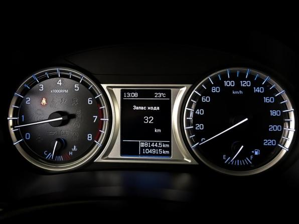 Suzuki Vitara II с пробегом 2015 года, цена 1 325 000 рублей, 104915 км, внедорожник, Автокод Объявления