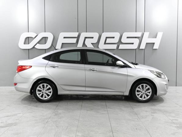 Hyundai Solaris I с пробегом 2012 года, цена 739 000 рублей, 240125 км, седан, Автокод Объявления