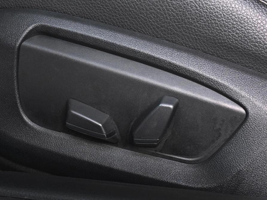 BMW 5 серии VI (F10/F11/F07) Рестайлинг Ростов-на-Дону  - изображение 19