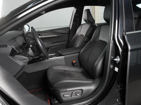 Toyota Camry IX (XV80) China Market с пробегом 2024 года, цена 3 499 000 рублей, 45814 км, седан, Автокод Объявления