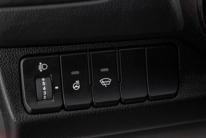 Kia Rio III Рестайлинг с пробегом 2016 года, цена 999 000 рублей, 137000 км, хэтчбек, Автокод Объявления