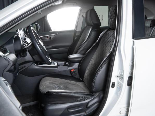 Toyota RAV4 V (XA50) с пробегом 2019 года, цена 2 999 000 рублей, 102616 км, внедорожник, Автокод Объявления