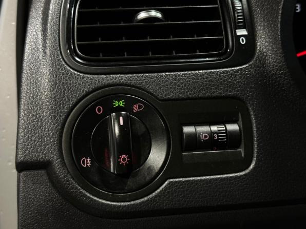 Volkswagen Polo V с пробегом 2013 года, цена 870 000 рублей, 86876 км, седан, Автокод Объявления