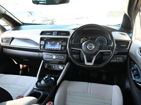 Nissan Leaf II (ZE1) с пробегом 2018 года, цена 1 649 000 рублей, 105584 км, хэтчбек, Автокод Объявления