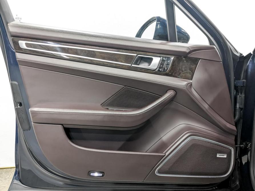 Porsche Panamera II Москва  - изображение 19