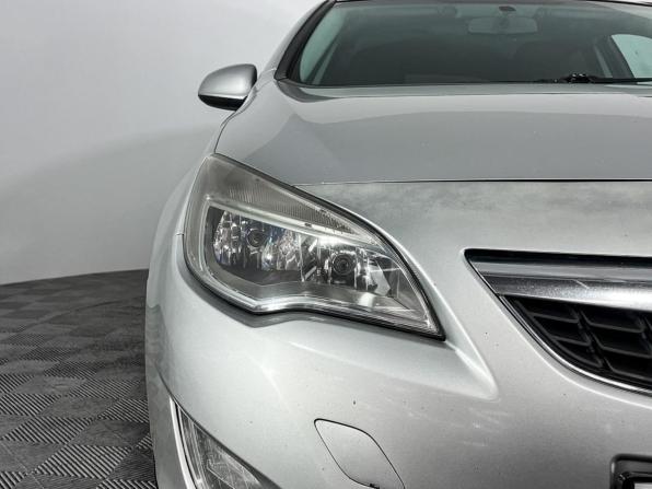 Opel Astra J с пробегом 2010 года, цена 657 000 рублей, 269851 км, хэтчбек, Автокод Объявления