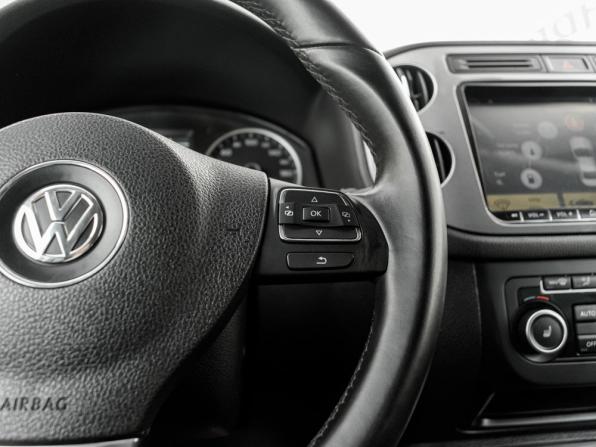 Volkswagen Tiguan I Рестайлинг с пробегом 2013 года, цена 1 600 000 рублей, 102024 км, внедорожник, Автокод Объявления