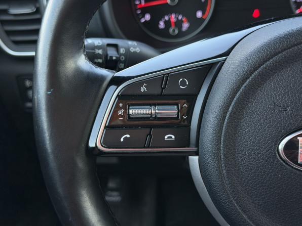 Kia Sportage IV Рестайлинг с пробегом 2019 года, цена 2 310 000 рублей, 97817 км, внедорожник, Автокод Объявления