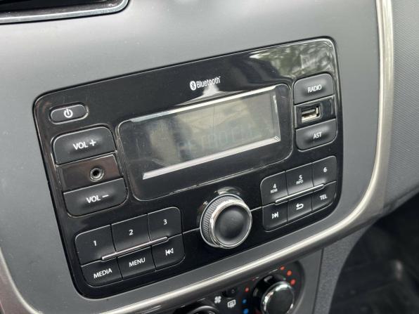 Renault Logan II с пробегом 2017 года, цена 699 000 рублей, 161037 км, седан, Автокод Объявления