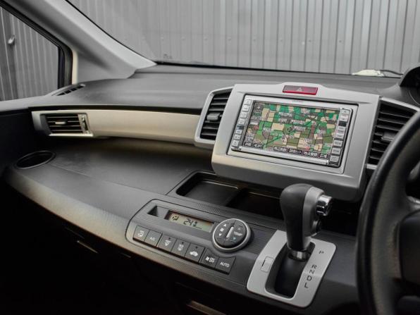Honda Freed I Рестайлинг с пробегом 2012 года, цена 1 180 000 рублей, 125828 км, компактвэн, Автокод Объявления