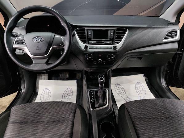 Hyundai Solaris II с пробегом 2018 года, цена 1 360 000 рублей, 94367 км, седан, Автокод Объявления