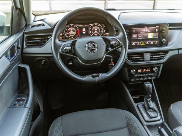 Skoda Rapid II с пробегом 2021 года, цена 1 648 000 рублей, 143371 км, лифтбек, Автокод Объявления