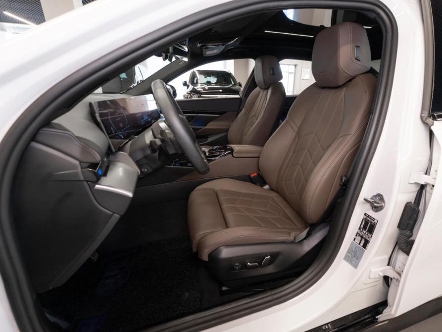 BMW 5 серии VIII (G60/G61/G68) Москва  - изображение 9