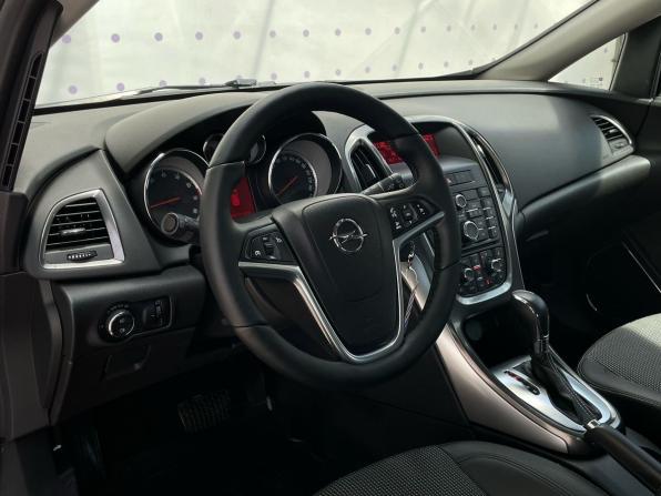 Opel Astra J с пробегом 2012 года, цена 890 000 рублей, 147141 км, хэтчбек, Автокод Объявления