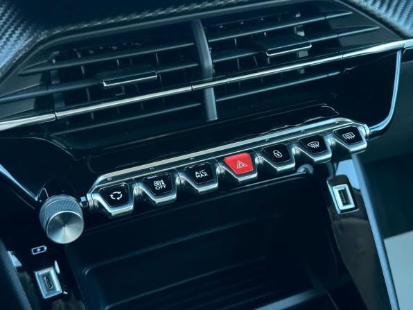 Peugeot 208 II с пробегом 2020 года, цена 1 650 000 рублей, 99235 км, хэтчбек, Автокод Объявления