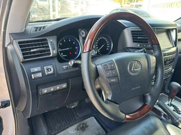 Lexus LX III с пробегом 2011 года, цена 2 970 000 рублей, 272016 км, внедорожник, Автокод Объявления