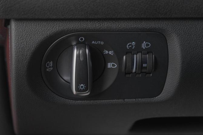 Audi A3 II (8P) Рестайлинг 2 с пробегом 2012 года, цена 899 000 рублей, 99141 км, хэтчбек, Автокод Объявления