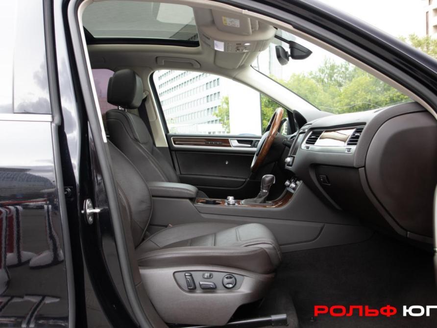 Volkswagen Touareg II Рестайлинг Москва  - изображение 17