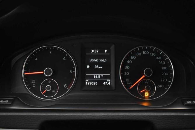 Volkswagen Multivan T5 Рестайлинг с пробегом 2012 года, цена 2 325 000 рублей, 179020 км, минивэн, Автокод Объявления