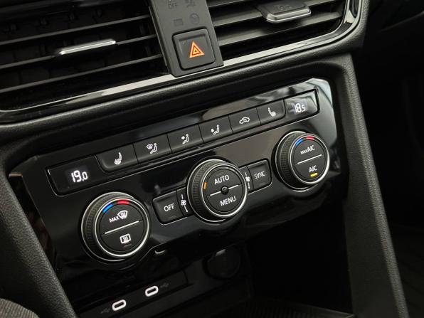 Volkswagen Taos I с пробегом 2021 года, цена 2 515 000 рублей, 90035 км, внедорожник, Автокод Объявления