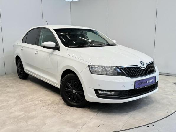 Skoda Rapid I Рестайлинг с пробегом 2018 года, цена 1 040 000 рублей, 172156 км, лифтбек, Автокод Объявления