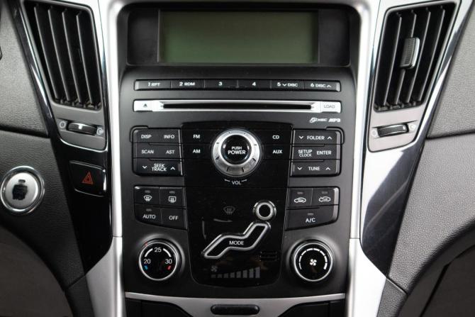 Hyundai Sonata VI (YF) с пробегом 2012 года, цена 979 000 рублей, 255647 км, седан, Автокод Объявления