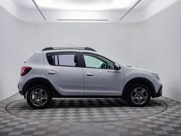 Renault Sandero II Рестайлинг с пробегом 2020 года, цена 1 078 000 рублей, 68391 км, хэтчбек, Автокод Объявления