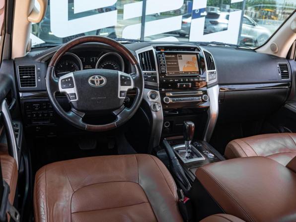 Toyota Land Cruiser 200 Series Рестайлинг 1 с пробегом 2014 года, цена 4 399 000 рублей, 330980 км, внедорожник, Автокод Объявления