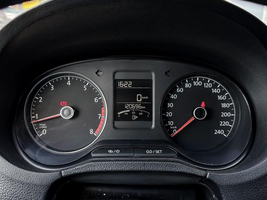 Volkswagen Polo V Рестайлинг Курган  - изображение 15