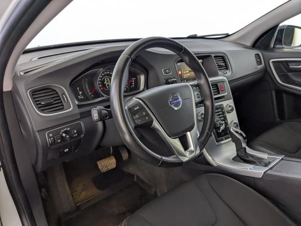 Volvo V60 Cross Country I с пробегом 2018 года, цена 2 555 000 рублей, 79719 км, универсал, Автокод Объявления