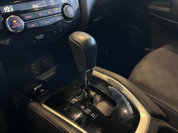 Nissan Qashqai II с пробегом 2018 года, цена 1 924 000 рублей, 124460 км, внедорожник, Автокод Объявления