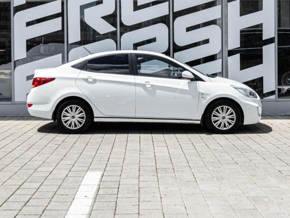 Hyundai Solaris I с пробегом 2013 года, цена 1 029 800 рублей, 138213 км, седан, Автокод Объявления