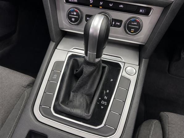 Volkswagen Passat B8 с пробегом 2015 года, цена 1 499 000 рублей, 185000 км, седан, Автокод Объявления