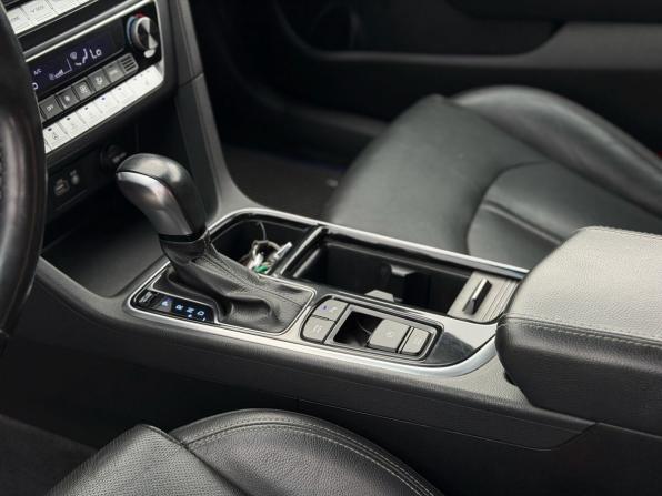 Hyundai Sonata VII (LF) Рестайлинг с пробегом 2017 года, цена 1 790 000 рублей, 125000 км, седан, Автокод Объявления