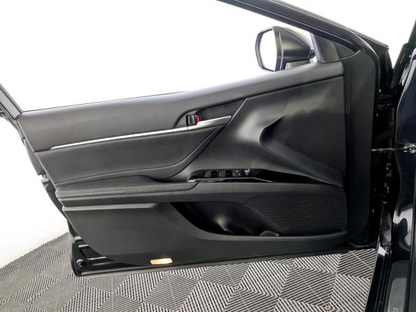 Toyota Camry VIII (XV70) Рестайлинг с пробегом 2023 года, цена 3 750 000 рублей, 38249 км, седан, Автокод Объявления