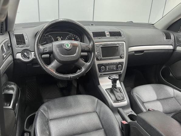 Skoda Octavia II (A5) Рестайлинг с пробегом 2010 года, цена 840 000 рублей, 195061 км, лифтбек, Автокод Объявления