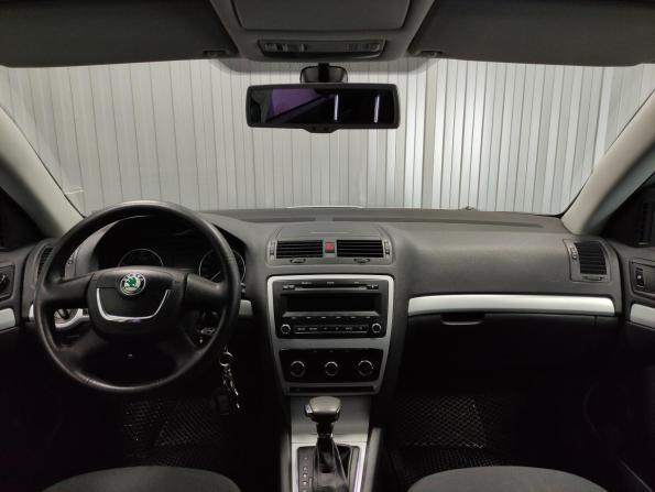 Skoda Octavia II (A5) Рестайлинг с пробегом 2011 года, цена 880 000 рублей, 161381 км, лифтбек, Автокод Объявления