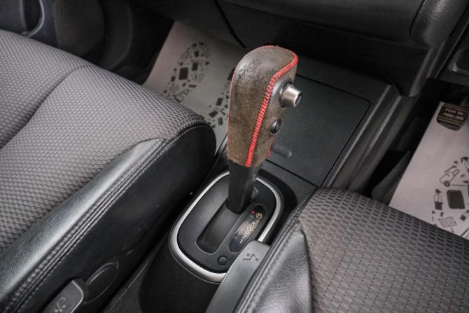 Nissan Tiida I с пробегом 2005 года, цена 449 000 рублей, 262144 км, хэтчбек, Автокод Объявления
