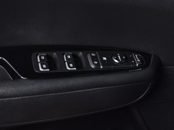 Kia Optima IV Рестайлинг с пробегом 2019 года, цена 2 174 995 рублей, 99208 км, седан, Автокод Объявления