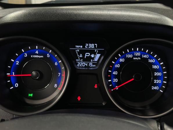 Hyundai Elantra V (MD) Рестайлинг с пробегом 2014 года, цена 1 080 000 рублей, 220418 км, седан, Автокод Объявления