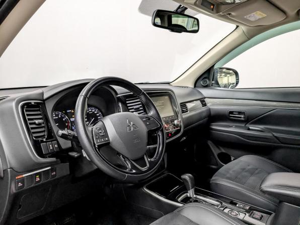 Mitsubishi Outlander III Рестайлинг 3 с пробегом 2021 года, цена 2 750 000 рублей, 111269 км, внедорожник, Автокод Объявления