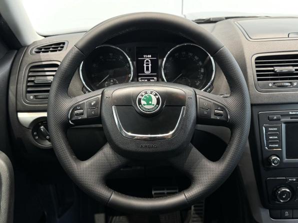 Skoda Yeti I с пробегом 2013 года, цена 980 000 рублей, 267521 км, внедорожник, Автокод Объявления