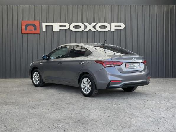 Hyundai Solaris II с пробегом 2017 года, цена 1 097 000 рублей, 159237 км, седан, Автокод Объявления