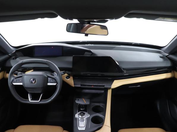 Changan UNI-V I с пробегом 2023 года, цена 2 399 000 рублей, 25840 км, лифтбек, Автокод Объявления