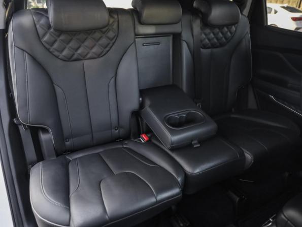 Hyundai Santa Fe IV Рестайлинг с пробегом 2021 года, цена 3 479 000 рублей, 91361 км, внедорожник, Автокод Объявления