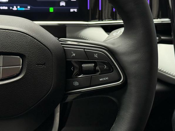 Geely Atlas II с пробегом 2024 года, цена 2 999 000 рублей, 43287 км, внедорожник, Автокод Объявления