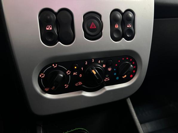 Renault Logan I Рестайлинг с пробегом 2013 года, цена 730 000 рублей, 123980 км, седан, Автокод Объявления